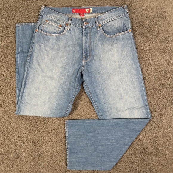Vintage Guess Jeans Mens 36x32 Blue Relaxed Fit Straight Leg Light Wash Denim - Picture 1 of 9